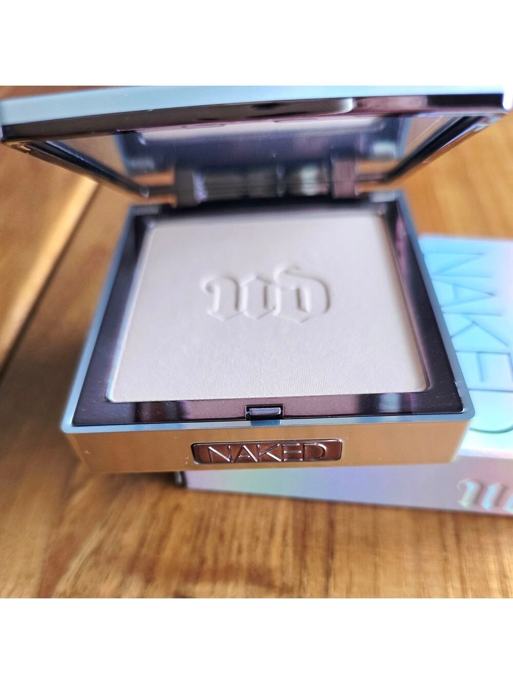 NEW! Urban Decay Naked Skin The Illuminizer Translucent Pressed Beauty Powder 9g